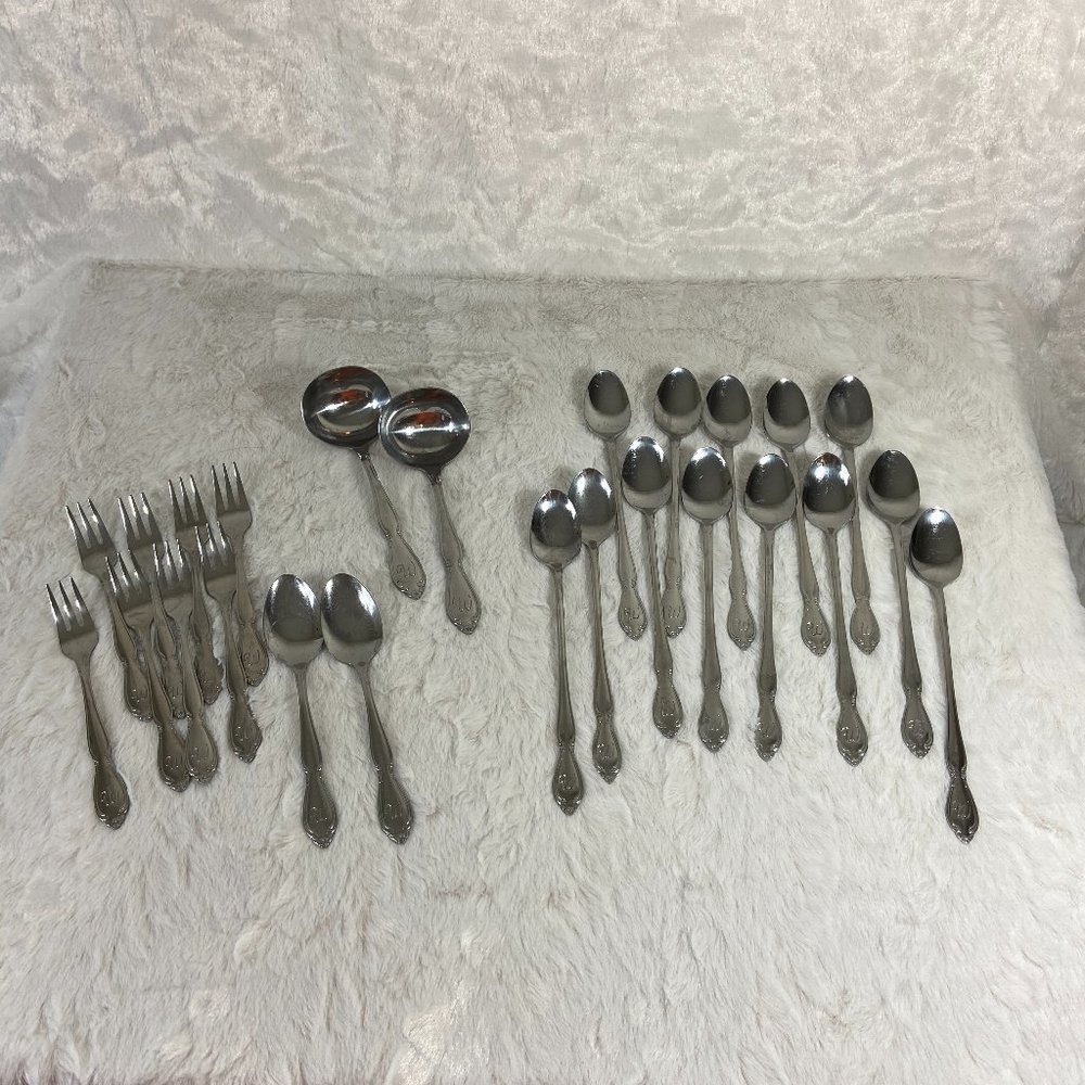 Stainless Steel Silverware Monogram "W"  Vintage Custom Craft 25 Pieces